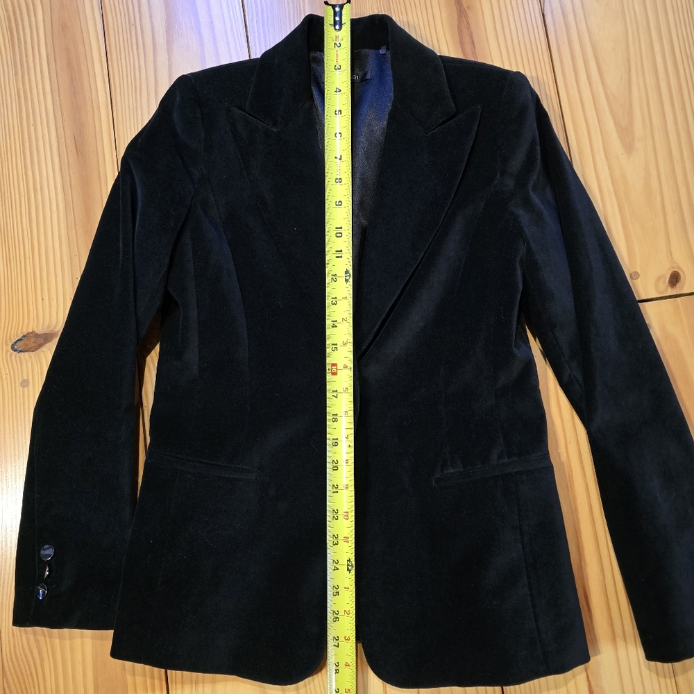 TAHARI VELVET BLAZER - Picture 8 of 16